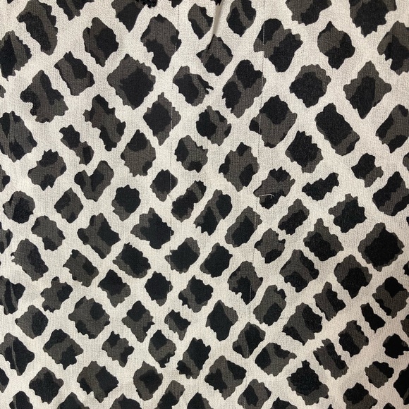 Banana Republic 100% Silk Sheer Blouse - Picture 5 of 9